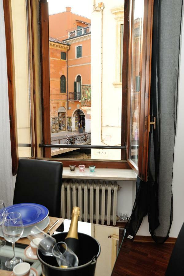 Amanti Due Apartments Verona Esterno foto